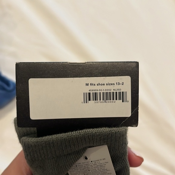 NWT gap kids sock - Picture 3 of 5